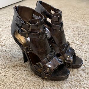 Gifted-Women’s high heels - size 8 1/2